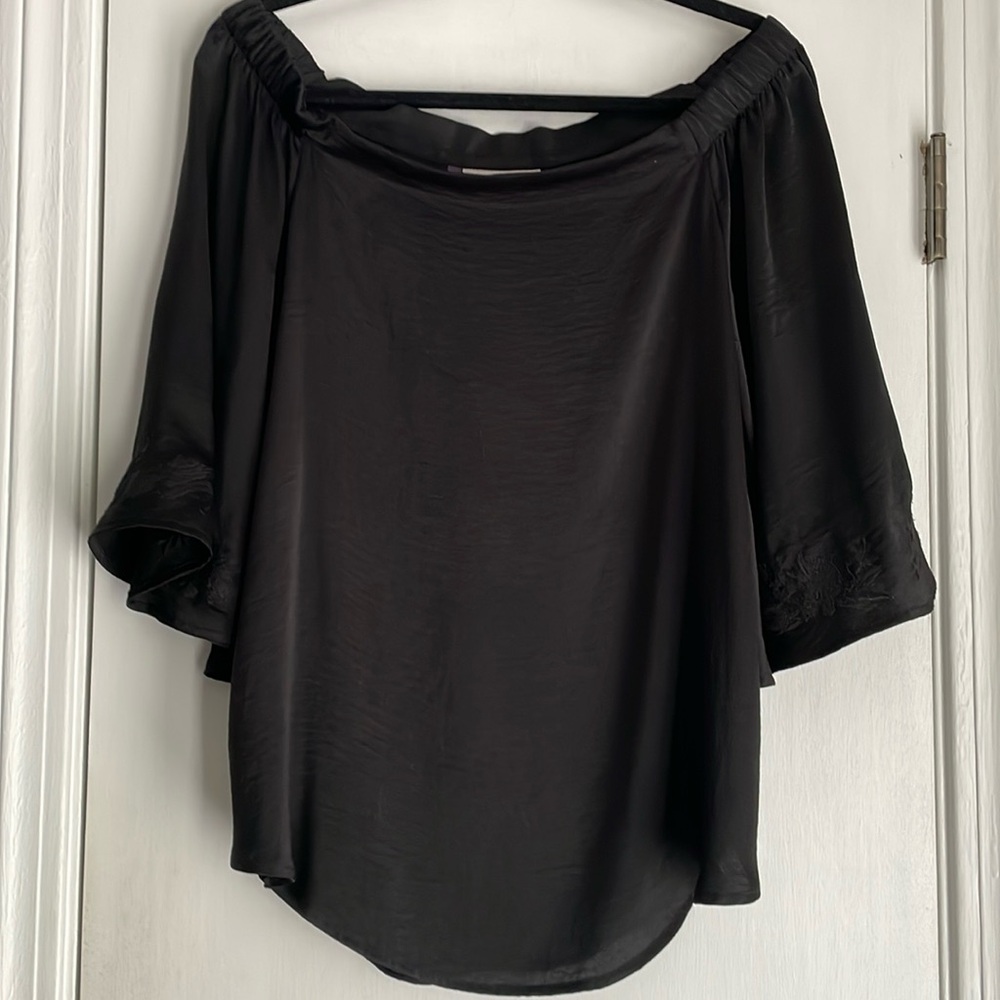 Jennifer Lopez Black Bell Sleeve Top L